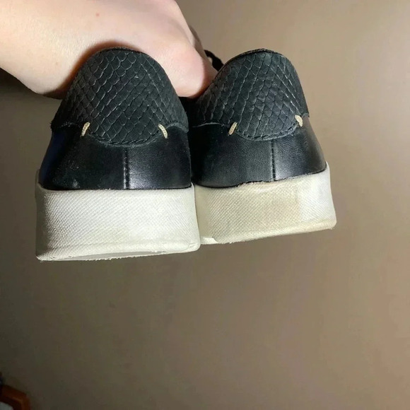 Clarks black leather white sole  platform sneakers - Picture 4 of 7